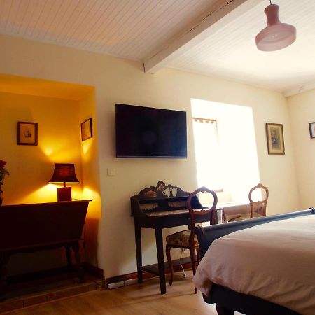 Bed and Breakfast Le 7 Des Tonneliers Castelfranc Esterno foto